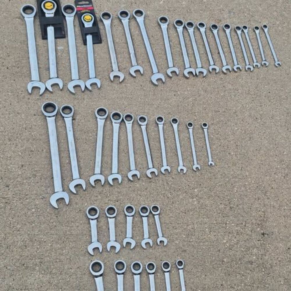 GearWrench Reversible Ratcheting Wrench Set – Metric & SAE